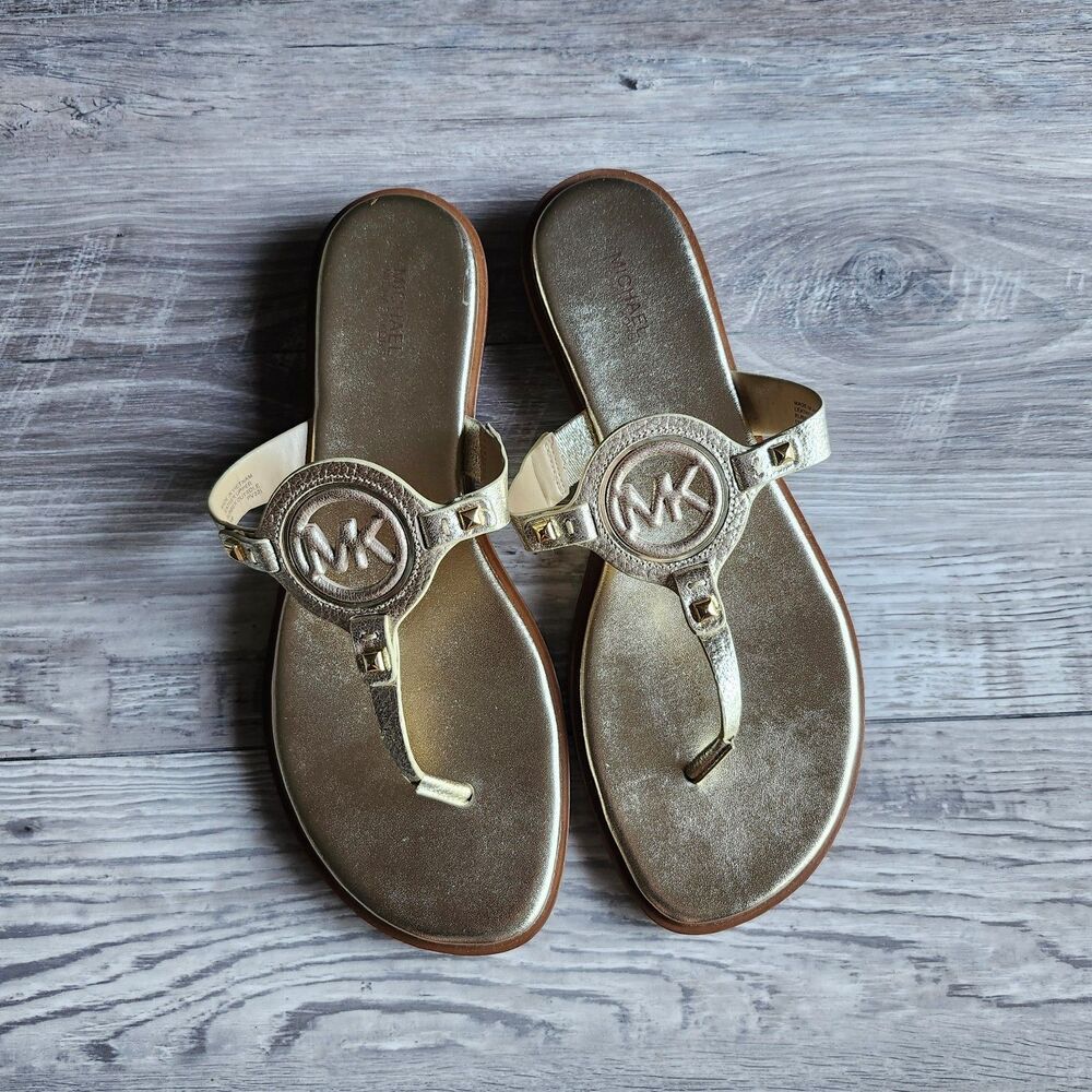 (11) Michael Kors sandals